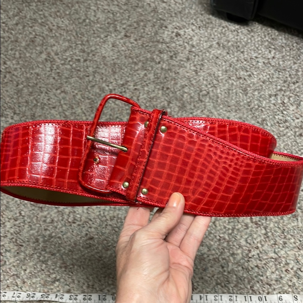 Vintage 70s Red leather Croc-Embossed Belt
